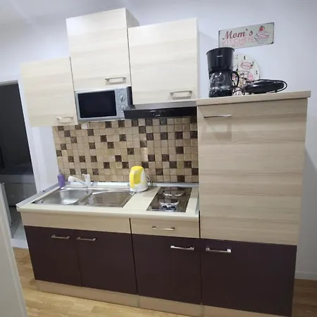Apartments Ella Makarska Habitación foto