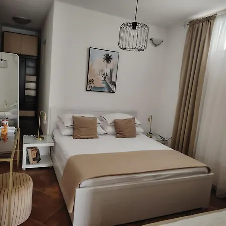 Apartments Ella Makarska Exterior foto