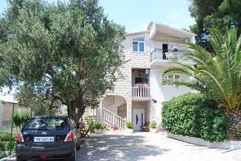 Ella Apartment